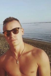 Robert, 29 let, Chisinau / Moldavija Spremljevalci - 3