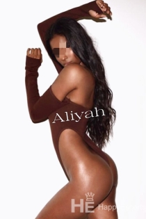 Aliyah, Umur 28, Pengiring Los Angeles / AS - 1