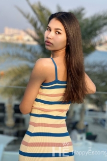 Rina, 19 anni, Dubai / Escort negli Emirati Arabi Uniti - 3