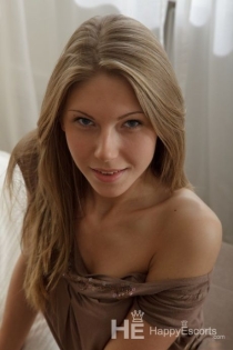 Lusy, 23 ans, Hambourg / Allemagne Escortes - 2