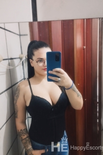 Micheli, 27 rokov, Curitiba / Brazília Eskorty – 2